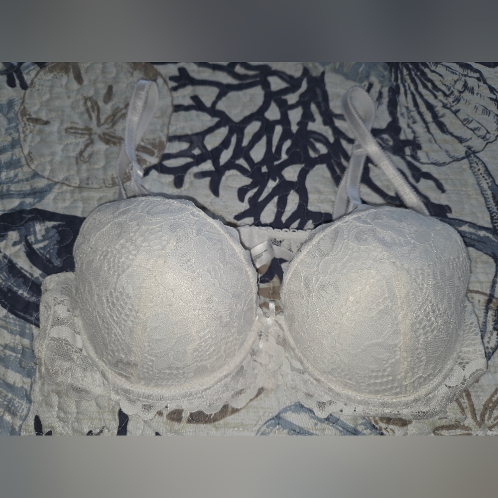 Red Heart Patterned Bra Bundle - Picture 5 of 5